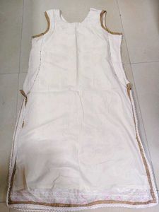 Elegant White Kurta Set with Pink Dupatta