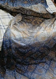 each 100 Elegant Red duppata with Gold Motifs