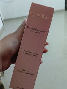 DA'ELORA Purete Foaming Cleanser