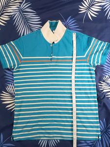 Mens Tshirt . Very Good Condition, Very Minor Stains As In Pic 5 And 6