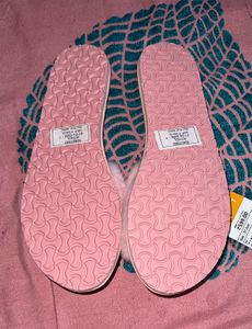 Cute Pink Bow Fur Slippers UK 7No.