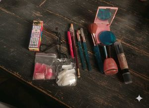 Makeup Kit - Brushes, Eyelash Curler &amp; More