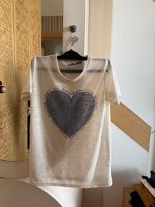 Heart Graphic T-Shirt