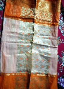 Elegant Tant Banarasi Saree with Golden Border