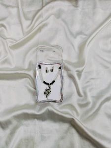🇳🇿💫🎀Sparkling Snake Design Necklace &amp; Earng