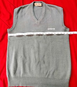 Stylish Grey Knit Vest - Classic Look