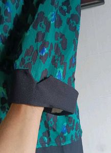 Stylish Teal Leopard Print Kurta Set