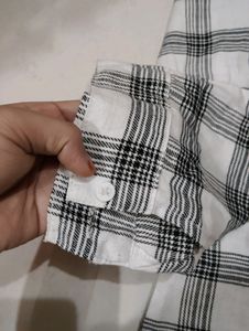 Classic Black &amp; White Plaid Shirt