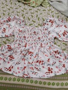 Floral Smocked Puff Sleeve Top