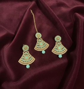 Mint Green &amp; Gold Jewelry Set