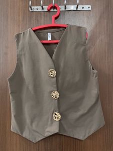 Stylish Sleeveless Vest with Gold Buttons