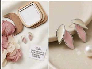 Elegant Leaf Design Earrings