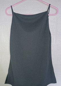 Sleeveless Gray Tank top