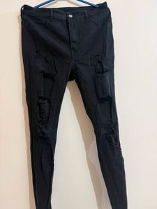 H&amp;M Distressed Skinny Jeans