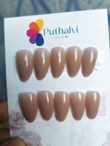 Puthalvi Press-On Nails Nude shade