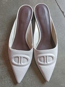 CHARLES &amp; KEITH White pointed toe Mules(40)