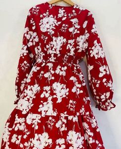 Chic Red Floral Maxi Dress