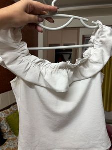 off shoulder crop top