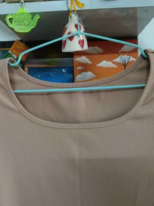 Cute Beige Long Sleeve Cropped Top