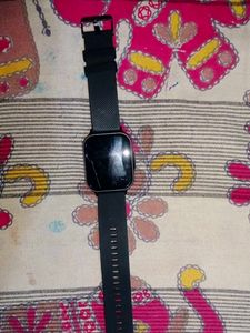Stylish Black Smartwatch for Everyday Wear