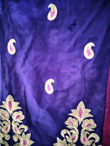 Elegant Purple Duppata with Paisley Motifs
