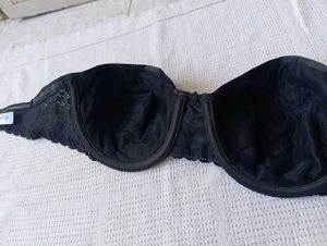 Black Lace Strapless Bra