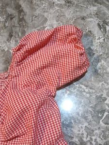 💗Cute Red Gingham Puff Sleeve Top💗
