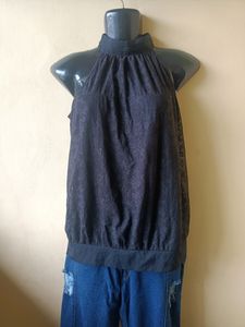 Latin Quarters Sleeveless Pretty Black Top