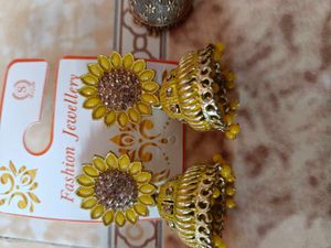 Beautiful Jhumka Earring Set