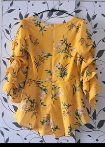 👗Vibrant Floral Yellow Ruffled Sleeve Top