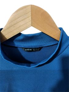 Shein Blue Mock Neck Sleeveless Crop Top Large