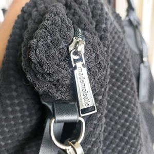 Stylish Black Textured Shoulder Bag