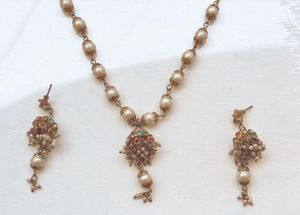 Pearl antique gold with multi color stone set