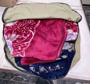 blanket , quilt and cloth organiser