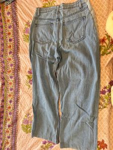 baggy Trendy Light Wash Ripped Jeans with Side Pan