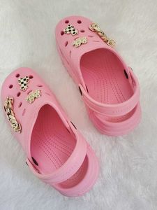 🎀 Pink Clog Shoes with Charms 🥰