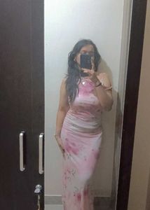 Elegant Pink Floral Dress 🩷