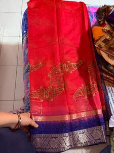 pink saree blue border
