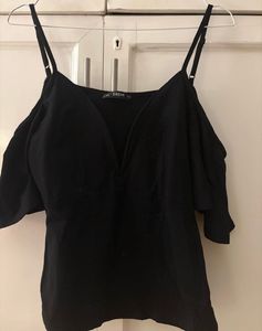 SHEIN - Black Cold Shoulder V-Neck Top