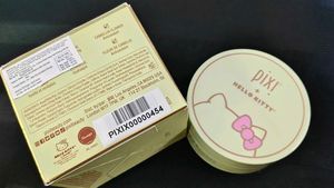 Pixi x Hello Kitty Rejuvenating Eye Patches