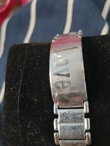 Chic "Love" Accent bracelet