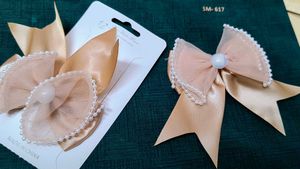 Elegant Pearl Bow Hair Clip
