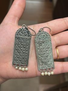 Exquisite Oxidized Silver Dangle Earrings with Pea