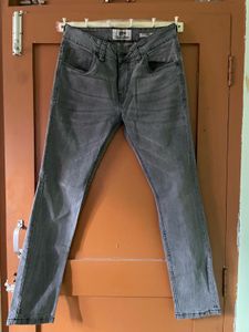 Stylish Grey Washed Jeans for men