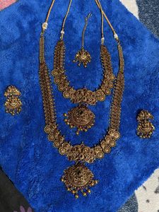 Elegant Gold Tone Indian Jewellery Set