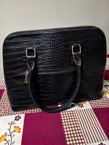 Lino Perros Black Handbag - like new