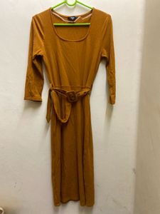 Mustard Bodycon Dress with Belt – Sleek & Sophisti