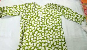 Short Green Floral Embroidered Kurta