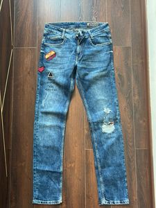Men's Distressed Patch Jeans