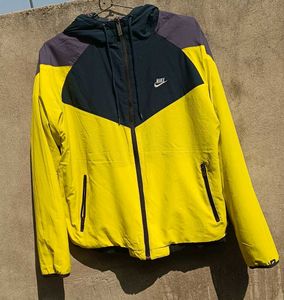 Nike Reversible Jacket – 2-in-1 Design